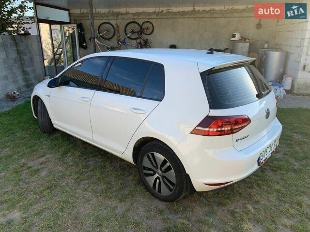 Белый Фольксваген e-Golf, объемом двигателя 0 л и пробегом 104 тыс. км за 9500 $, фото 7 на Automoto.ua