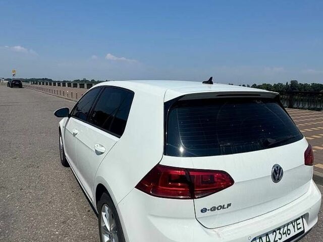 Белый Фольксваген e-Golf, объемом двигателя 0 л и пробегом 89 тыс. км за 9500 $, фото 4 на Automoto.ua