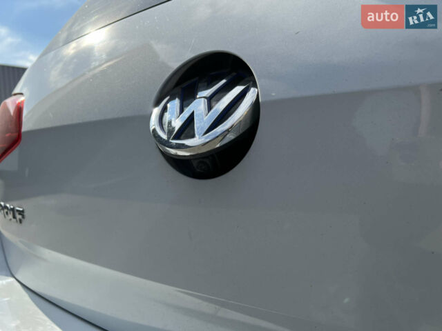 Белый Фольксваген e-Golf, объемом двигателя 0 л и пробегом 130 тыс. км за 10400 $, фото 47 на Automoto.ua