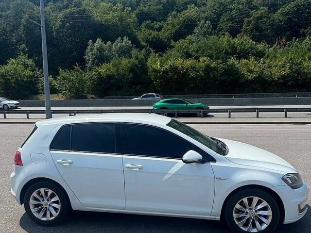 Белый Фольксваген e-Golf, объемом двигателя 0 л и пробегом 89 тыс. км за 9500 $, фото 2 на Automoto.ua