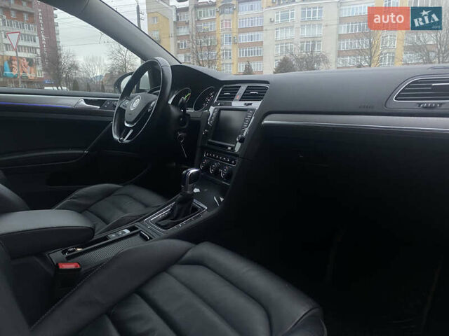 Белый Фольксваген e-Golf, объемом двигателя 0 л и пробегом 153 тыс. км за 8199 $, фото 8 на Automoto.ua