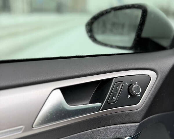 Білий Фольксваген e-Golf, об'ємом двигуна 0 л та пробігом 145 тис. км за 9300 $, фото 14 на Automoto.ua