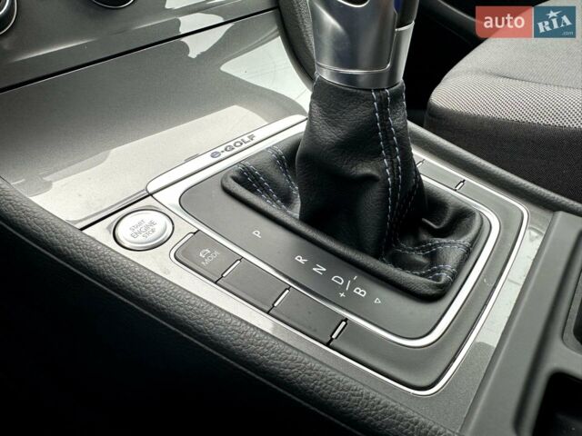 Білий Фольксваген e-Golf, об'ємом двигуна 0 л та пробігом 90 тис. км за 10300 $, фото 31 на Automoto.ua