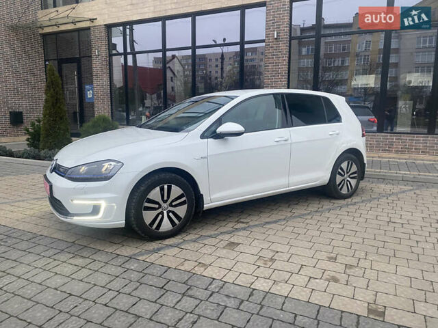 Белый Фольксваген e-Golf, объемом двигателя 0 л и пробегом 153 тыс. км за 8199 $, фото 2 на Automoto.ua