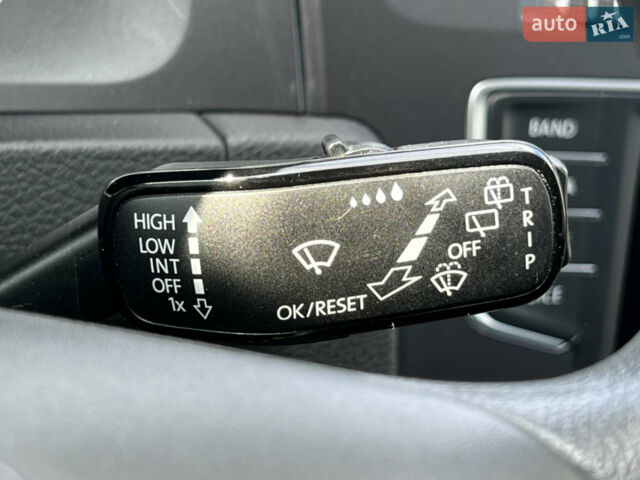 Белый Фольксваген e-Golf, объемом двигателя 0 л и пробегом 130 тыс. км за 10400 $, фото 52 на Automoto.ua