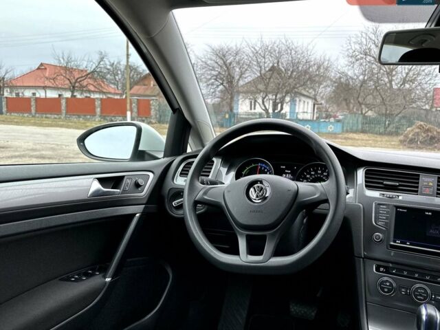 Білий Фольксваген e-Golf, об'ємом двигуна 0 л та пробігом 90 тис. км за 10300 $, фото 20 на Automoto.ua