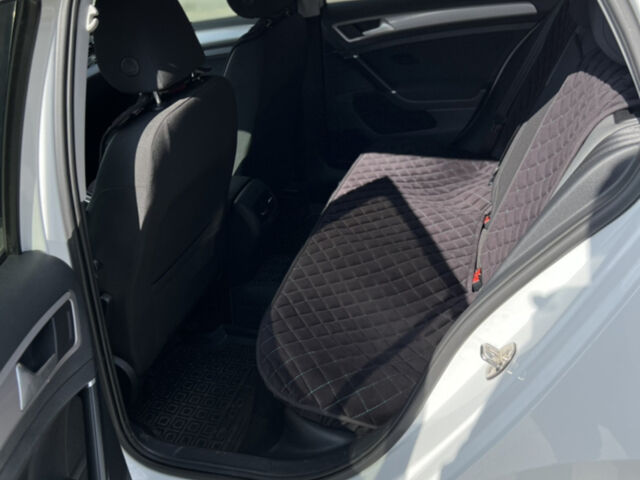 Белый Фольксваген e-Golf, объемом двигателя 0 л и пробегом 130 тыс. км за 10400 $, фото 44 на Automoto.ua