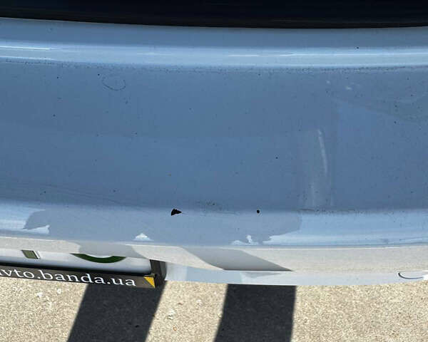 Белый Фольксваген e-Golf, объемом двигателя 0 л и пробегом 88 тыс. км за 8500 $, фото 21 на Automoto.ua