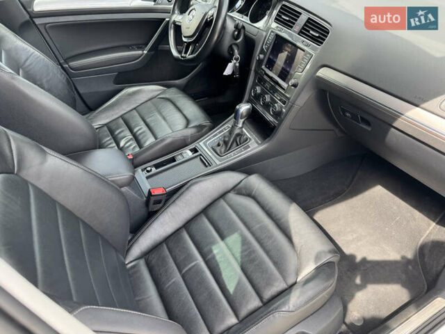 Белый Фольксваген e-Golf, объемом двигателя 0 л и пробегом 186 тыс. км за 9500 $, фото 9 на Automoto.ua