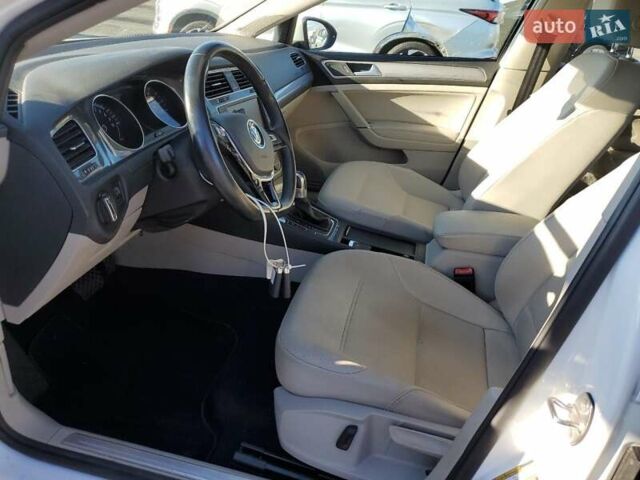 Фольксваген e-Golf 2016 в Кропивницком (Кировограде) на Automoto.ua Белый Фольксваген e-Golf, объемом двигателя 0 л и пробегом 103 тыс. км за 2300 $, фото 6 на Automoto.ua