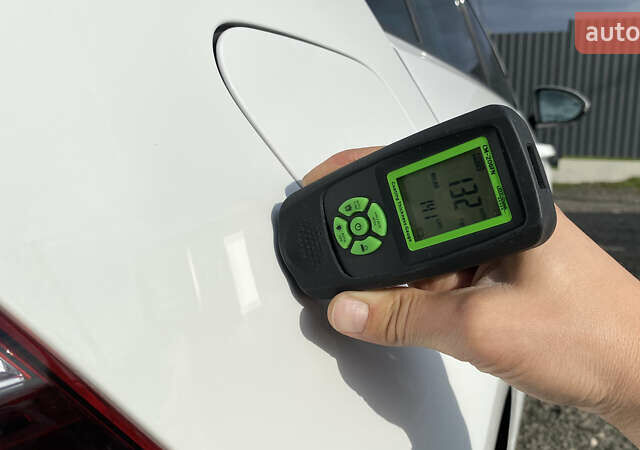 Белый Фольксваген e-Golf, объемом двигателя 0 л и пробегом 132 тыс. км за 9500 $, фото 109 на Automoto.ua