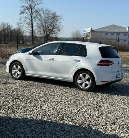Белый Фольксваген e-Golf, объемом двигателя 0 л и пробегом 120 тыс. км за 9000 $, фото 6 на Automoto.ua
