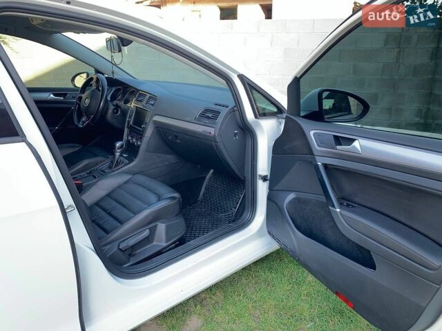 Белый Фольксваген e-Golf, объемом двигателя 0 л и пробегом 104 тыс. км за 9500 $, фото 20 на Automoto.ua