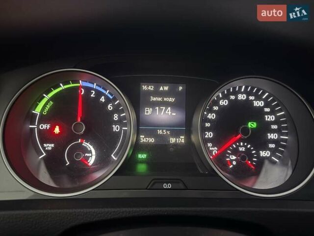 Білий Фольксваген e-Golf, об'ємом двигуна 0 л та пробігом 34 тис. км за 11999 $, фото 21 на Automoto.ua