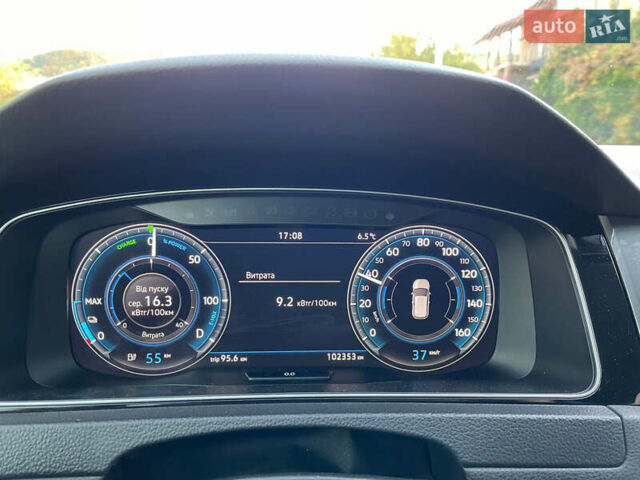 Белый Фольксваген e-Golf, объемом двигателя 0 л и пробегом 102 тыс. км за 7100 $, фото 23 на Automoto.ua