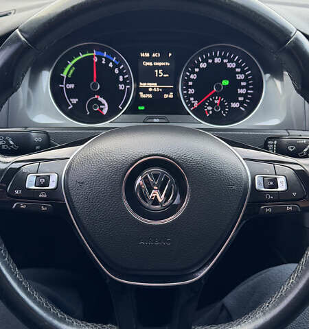 Белый Фольксваген e-Golf, объемом двигателя 0 л и пробегом 154 тыс. км за 9900 $, фото 17 на Automoto.ua