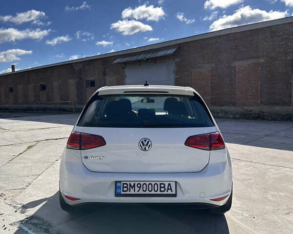 Белый Фольксваген e-Golf, объемом двигателя 0 л и пробегом 35 тыс. км за 9999 $, фото 7 на Automoto.ua