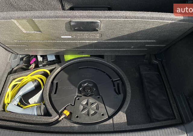 Белый Фольксваген e-Golf, объемом двигателя 0 л и пробегом 132 тыс. км за 9500 $, фото 107 на Automoto.ua