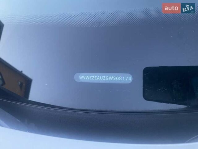 Белый Фольксваген e-Golf, объемом двигателя 0 л и пробегом 127 тыс. км за 9800 $, фото 18 на Automoto.ua