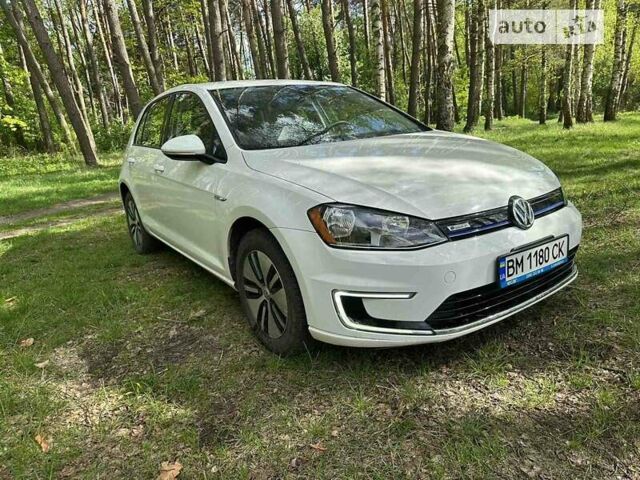 Белый Фольксваген e-Golf, объемом двигателя 0 л и пробегом 69 тыс. км за 12000 $, фото 4 на Automoto.ua