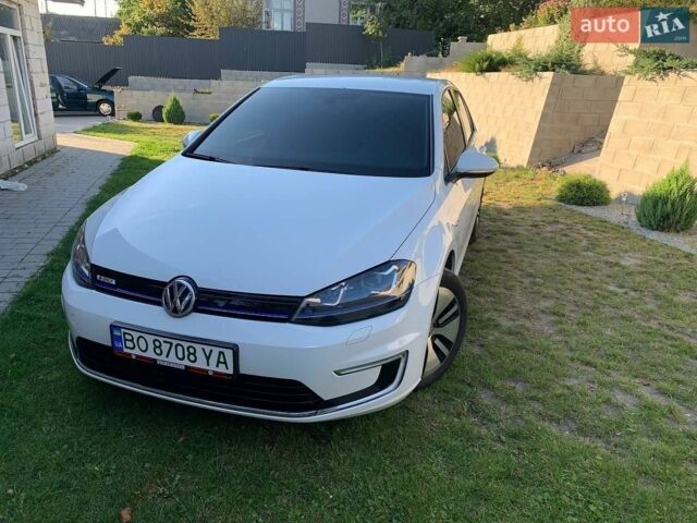 Белый Фольксваген e-Golf, объемом двигателя 0 л и пробегом 104 тыс. км за 9500 $, фото 11 на Automoto.ua