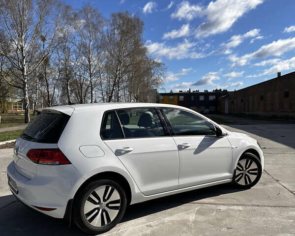 Белый Фольксваген e-Golf, объемом двигателя 0 л и пробегом 35 тыс. км за 9999 $, фото 9 на Automoto.ua