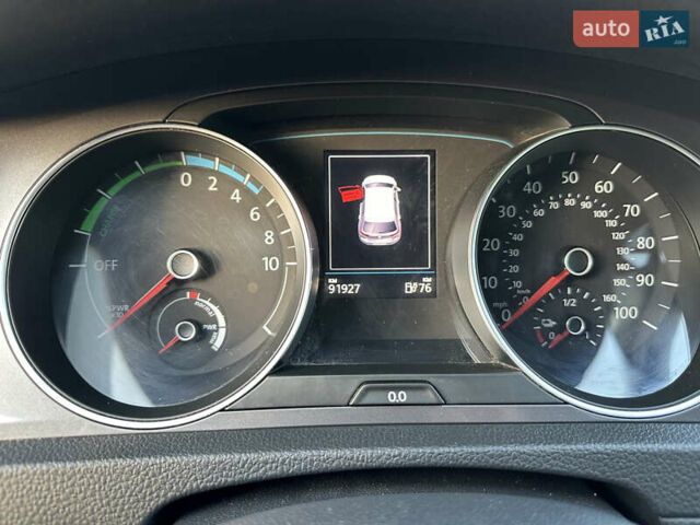 Белый Фольксваген e-Golf, объемом двигателя 0 л и пробегом 92 тыс. км за 7999 $, фото 21 на Automoto.ua