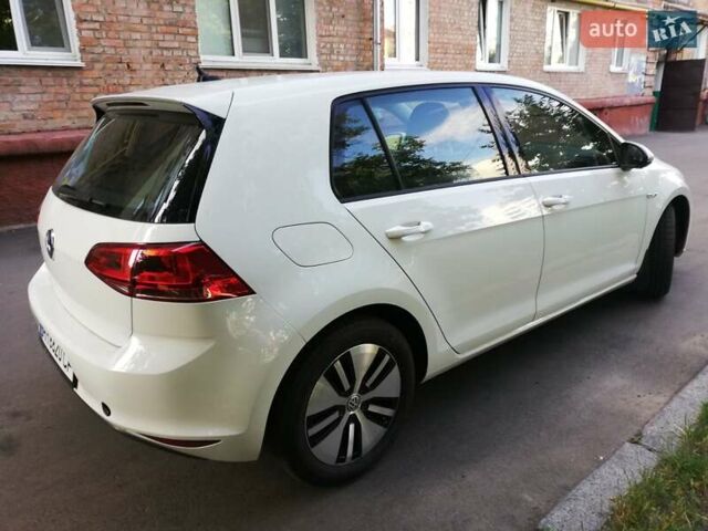 Білий Фольксваген e-Golf, об'ємом двигуна 0 л та пробігом 93 тис. км за 9100 $, фото 3 на Automoto.ua