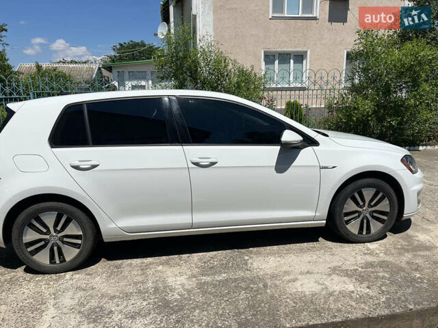 Белый Фольксваген e-Golf, объемом двигателя 0 л и пробегом 126 тыс. км за 9500 $, фото 6 на Automoto.ua