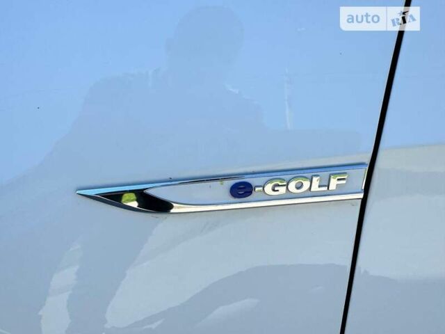 Білий Фольксваген e-Golf, об'ємом двигуна 0 л та пробігом 131 тис. км за 10750 $, фото 13 на Automoto.ua