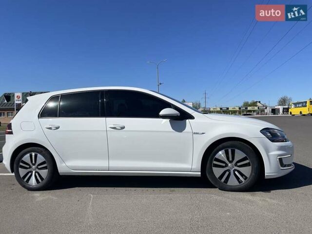 Белый Фольксваген e-Golf, объемом двигателя 0 л и пробегом 119 тыс. км за 8600 $, фото 11 на Automoto.ua