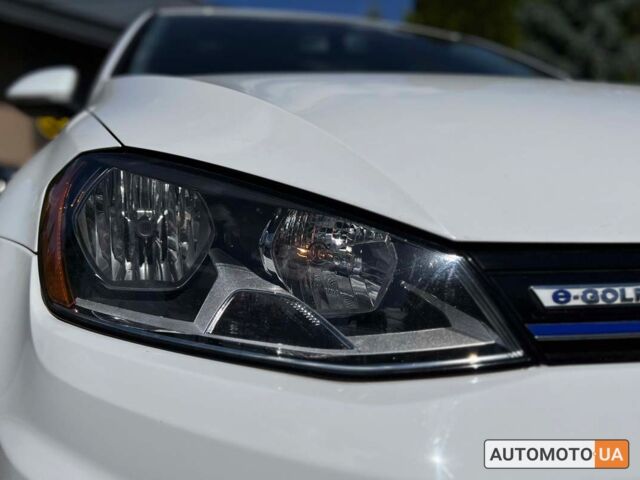 Белый Фольксваген e-Golf, объемом двигателя 24 л и пробегом 77 тыс. км за 10999 $, фото 8 на Automoto.ua
