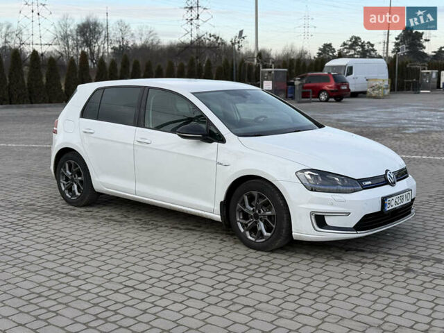 Білий Фольксваген e-Golf, об'ємом двигуна 0 л та пробігом 96 тис. км за 8900 $, фото 9 на Automoto.ua