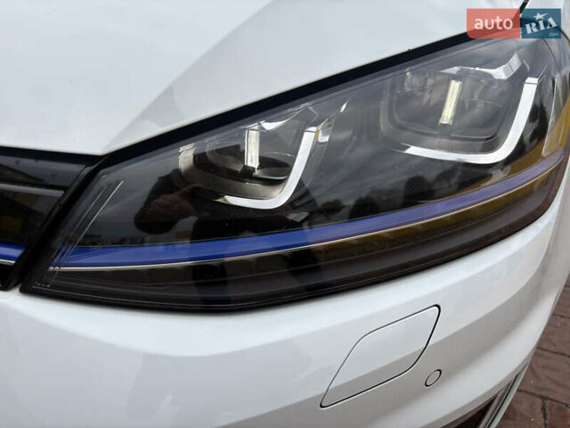 Белый Фольксваген e-Golf, объемом двигателя 0 л и пробегом 110 тыс. км за 8800 $, фото 33 на Automoto.ua