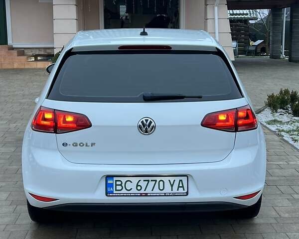 Белый Фольксваген e-Golf, объемом двигателя 0 л и пробегом 93 тыс. км за 8000 $, фото 6 на Automoto.ua