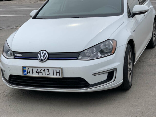 Белый Фольксваген e-Golf, объемом двигателя 0 л и пробегом 130 тыс. км за 10400 $, фото 72 на Automoto.ua