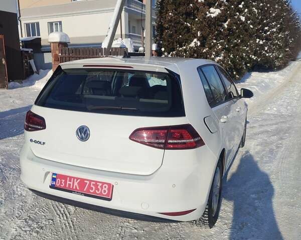 Білий Фольксваген e-Golf, об'ємом двигуна 0 л та пробігом 107 тис. км за 7300 $, фото 7 на Automoto.ua