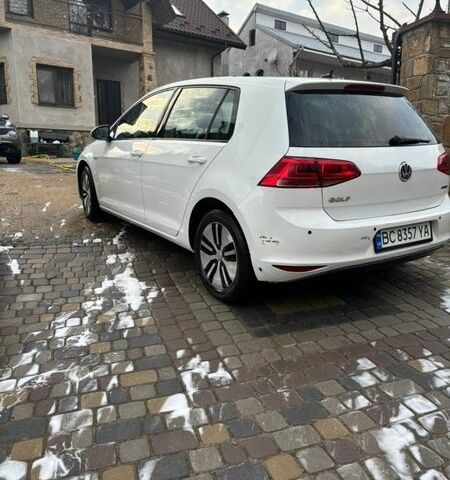 Белый Фольксваген e-Golf, объемом двигателя 0 л и пробегом 92 тыс. км за 7500 $, фото 6 на Automoto.ua