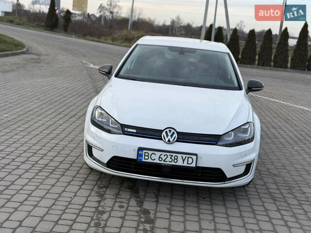 Білий Фольксваген e-Golf, об'ємом двигуна 0 л та пробігом 96 тис. км за 8900 $, фото 12 на Automoto.ua
