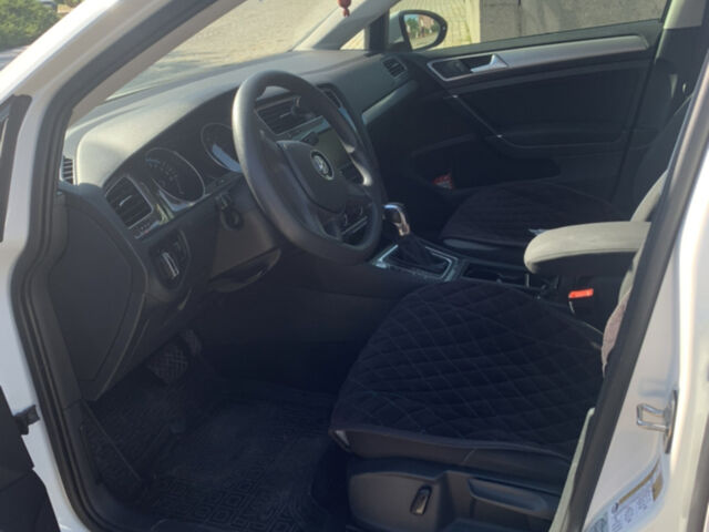 Белый Фольксваген e-Golf, объемом двигателя 0 л и пробегом 130 тыс. км за 10400 $, фото 67 на Automoto.ua