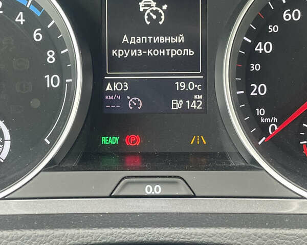 Белый Фольксваген e-Golf, объемом двигателя 0 л и пробегом 154 тыс. км за 11000 $, фото 13 на Automoto.ua