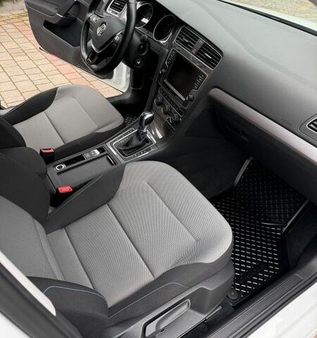 Білий Фольксваген e-Golf, об'ємом двигуна 0 л та пробігом 34 тис. км за 10999 $, фото 18 на Automoto.ua