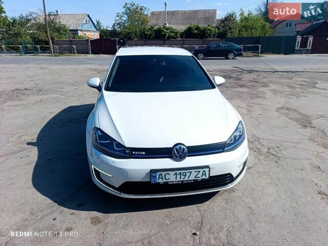 Білий Фольксваген e-Golf, об'ємом двигуна 0 л та пробігом 117 тис. км за 8300 $, фото 6 на Automoto.ua