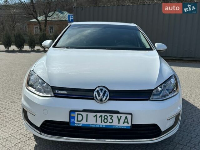 Білий Фольксваген e-Golf, об'ємом двигуна 0 л та пробігом 88 тис. км за 12000 $, фото 5 на Automoto.ua