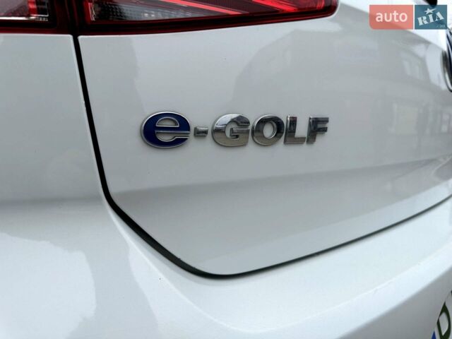 Білий Фольксваген e-Golf, об'ємом двигуна 0 л та пробігом 90 тис. км за 10300 $, фото 12 на Automoto.ua