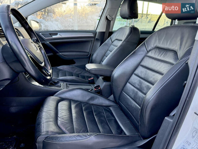 Білий Фольксваген e-Golf, об'ємом двигуна 0 л та пробігом 114 тис. км за 8700 $, фото 12 на Automoto.ua