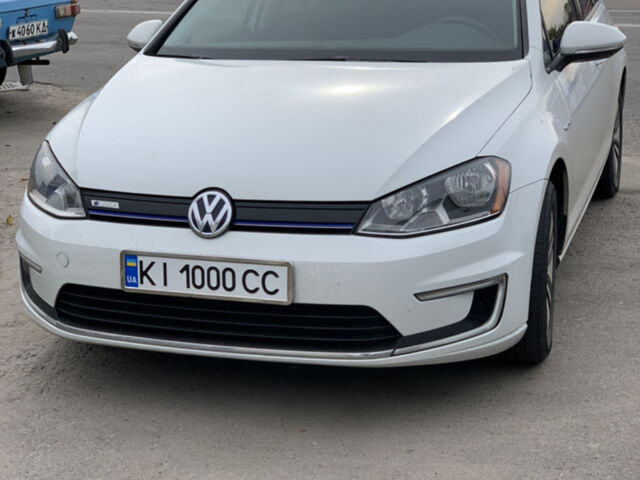 Белый Фольксваген e-Golf, объемом двигателя 0 л и пробегом 130 тыс. км за 10400 $, фото 71 на Automoto.ua