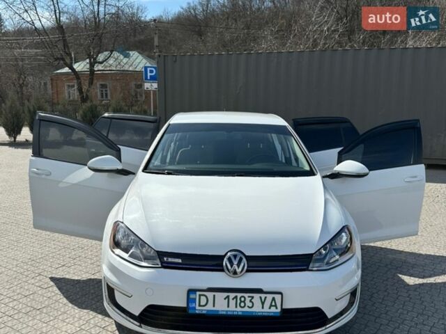 Білий Фольксваген e-Golf, об'ємом двигуна 0 л та пробігом 88 тис. км за 12000 $, фото 15 на Automoto.ua