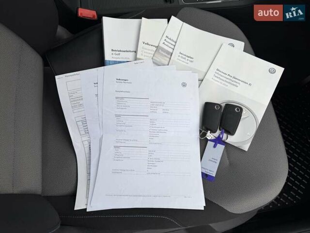 Білий Фольксваген e-Golf, об'ємом двигуна 0 л та пробігом 34 тис. км за 11999 $, фото 19 на Automoto.ua