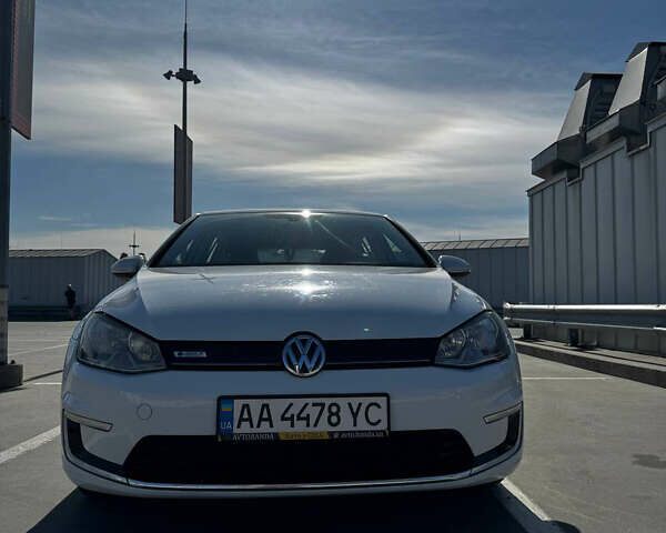 Белый Фольксваген e-Golf, объемом двигателя 0 л и пробегом 88 тыс. км за 8500 $, фото 1 на Automoto.ua